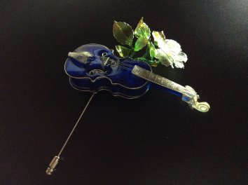 Скрипка с декором